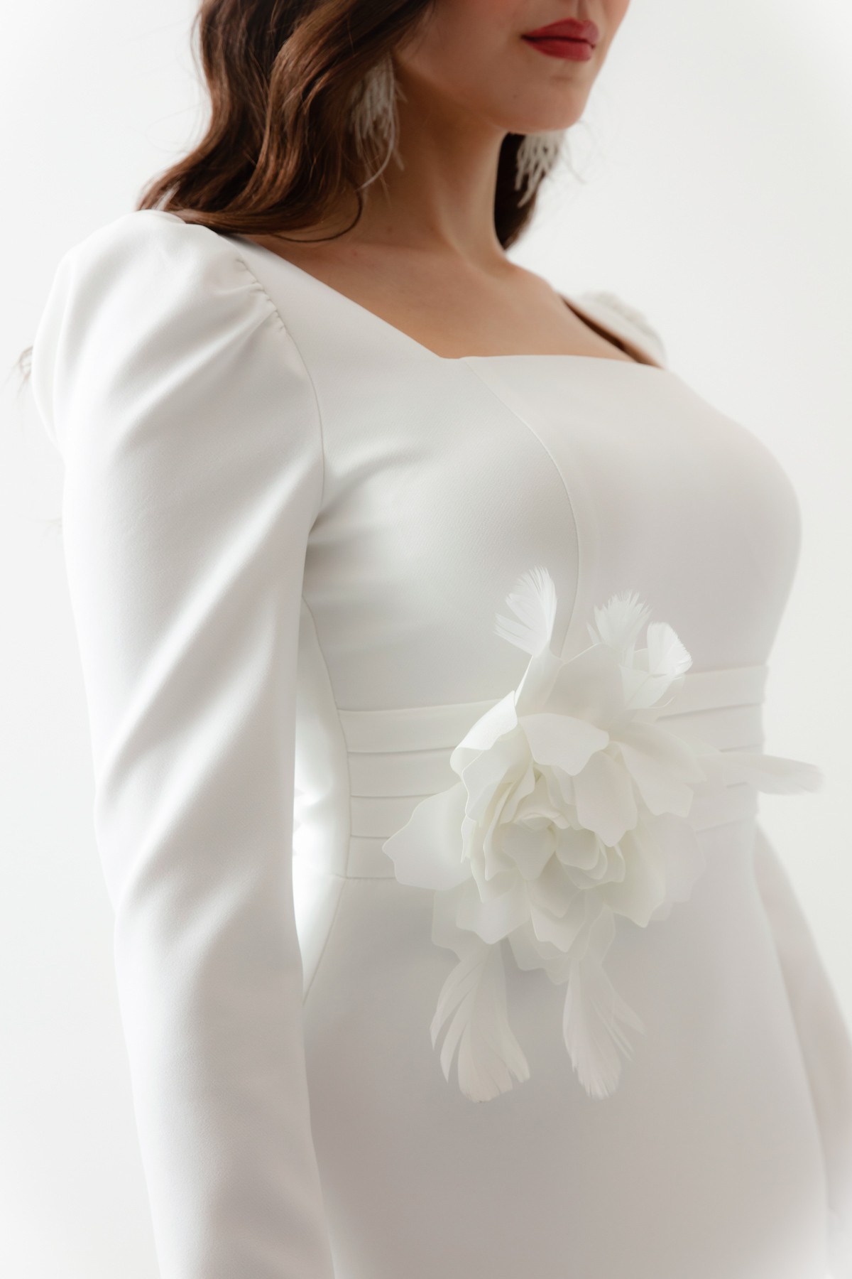 Kadın Gül Detaylı Uzun Kol Söz Nişan Nikah Abiye Elbise - Beyaz