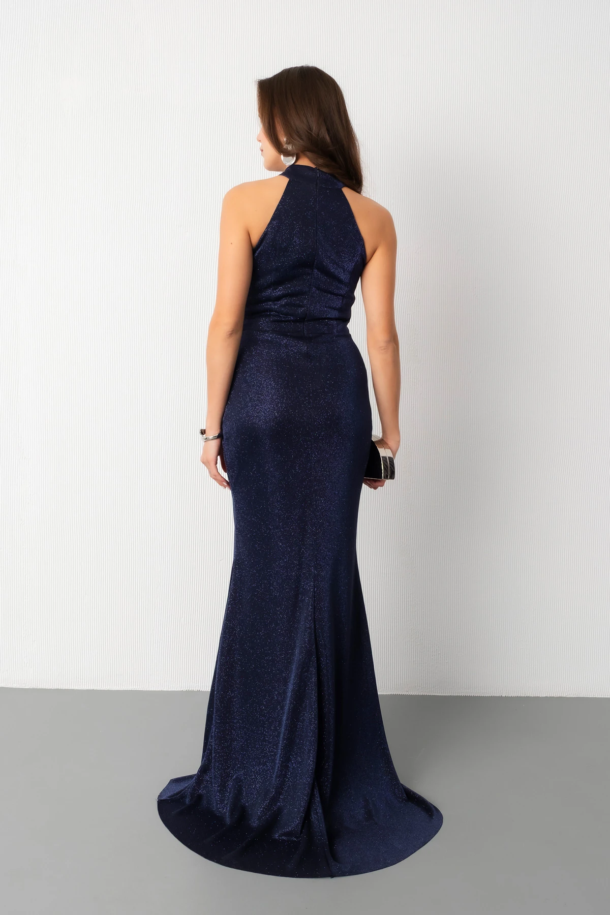 Kadın Halter Yaka Yırtmaçlı Simli Uzun Abiye Elbise - Lacivert