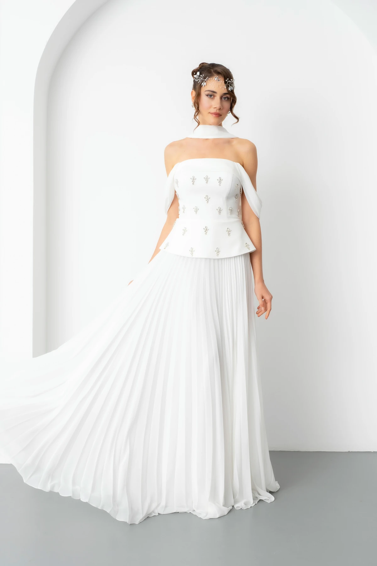 Kadın Straplez Yaka Taşlı Uzun Söz Nişan Nikah Abiye Elbise - Beyaz