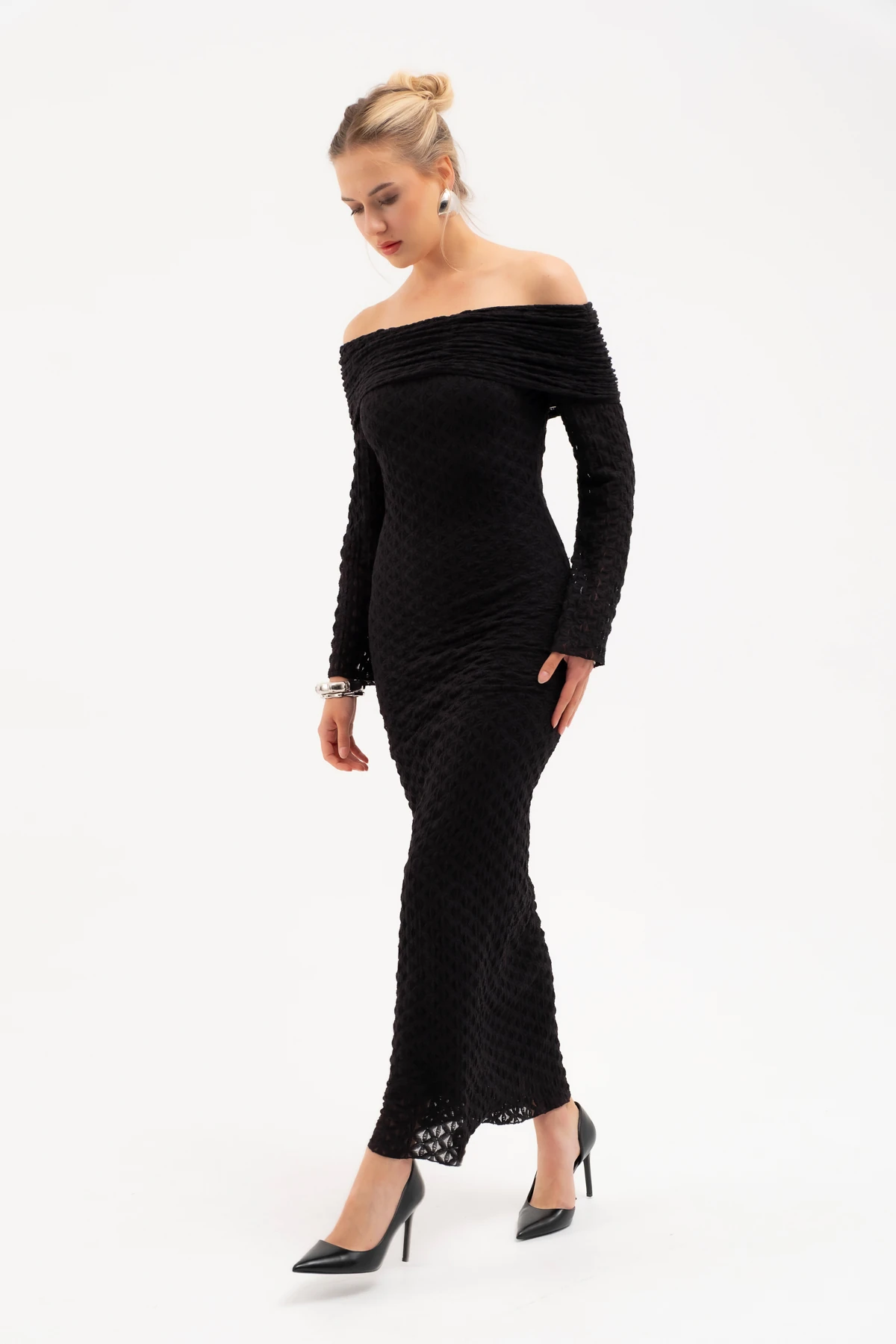 Kadın Açık Omuz Uzun Dantel Elbise - Siyah