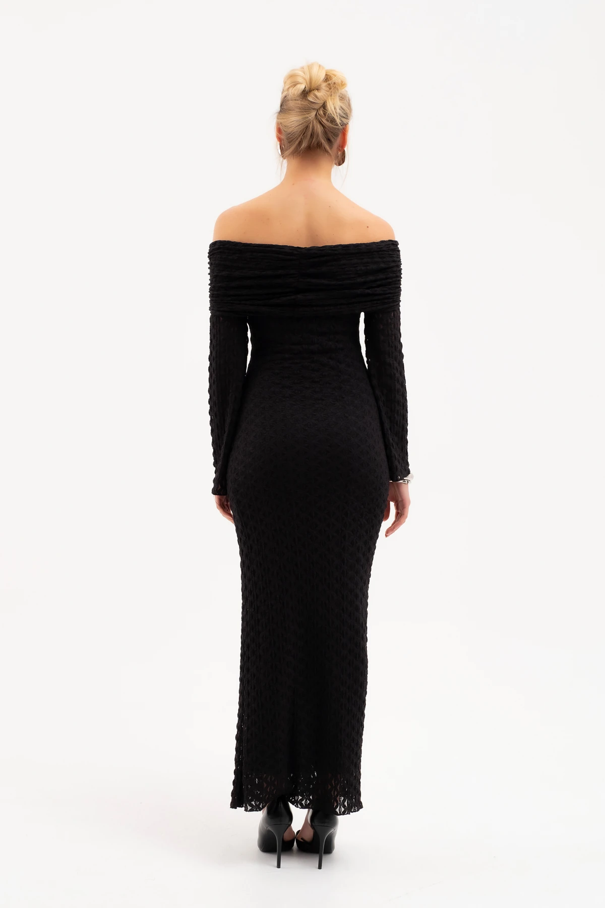 Kadın Açık Omuz Uzun Dantel Elbise - Siyah