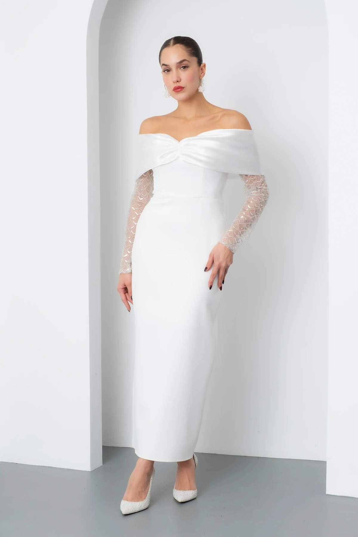 Kadın Kol Detaylı Fiyonklu Söz Nişan Nikah Abiye Elbise - Beyaz