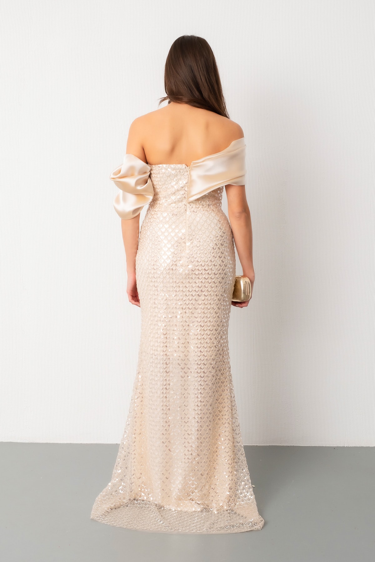 Kadın Yaka Detay Boncuklu Uzun Abiye Elbise - Bej