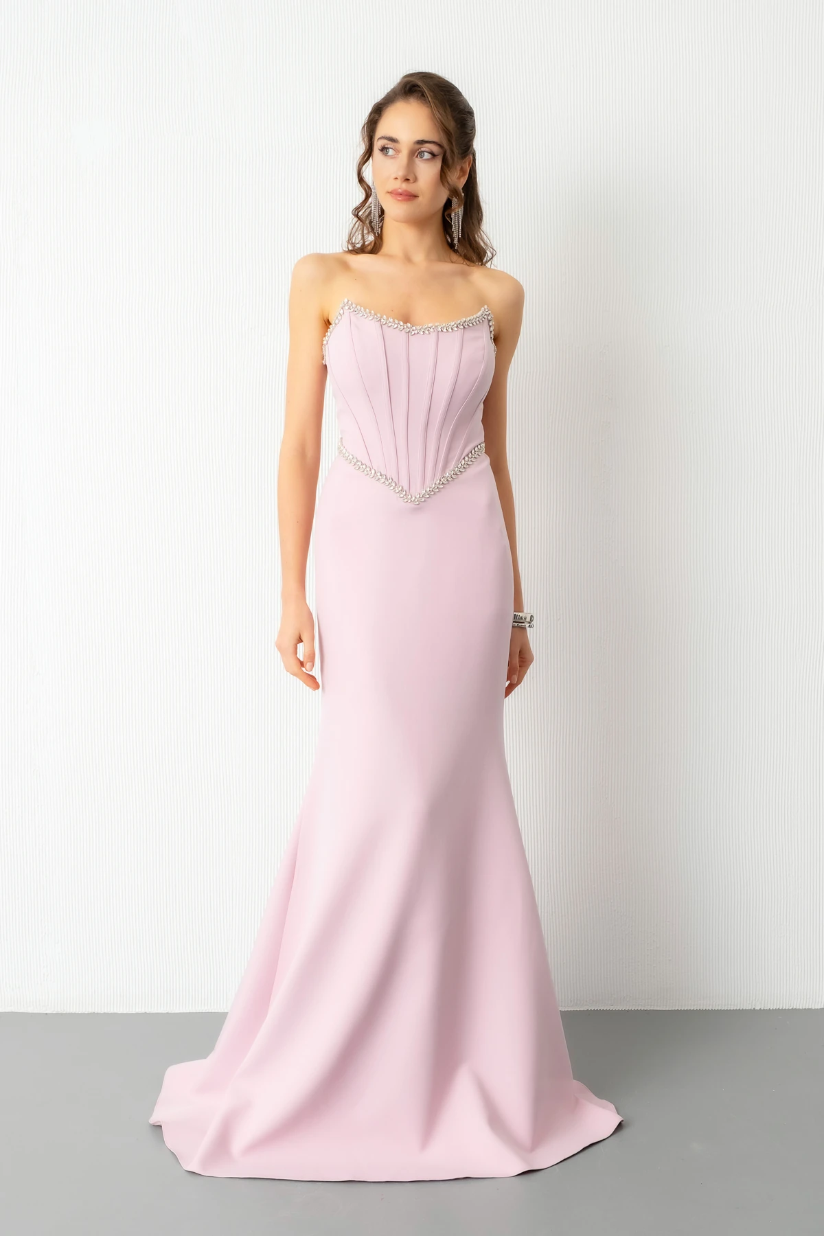 Kadın Straplez Taşlı Peplum Kesim Söz Nişan Nikah Abiye Elbise - Pudra