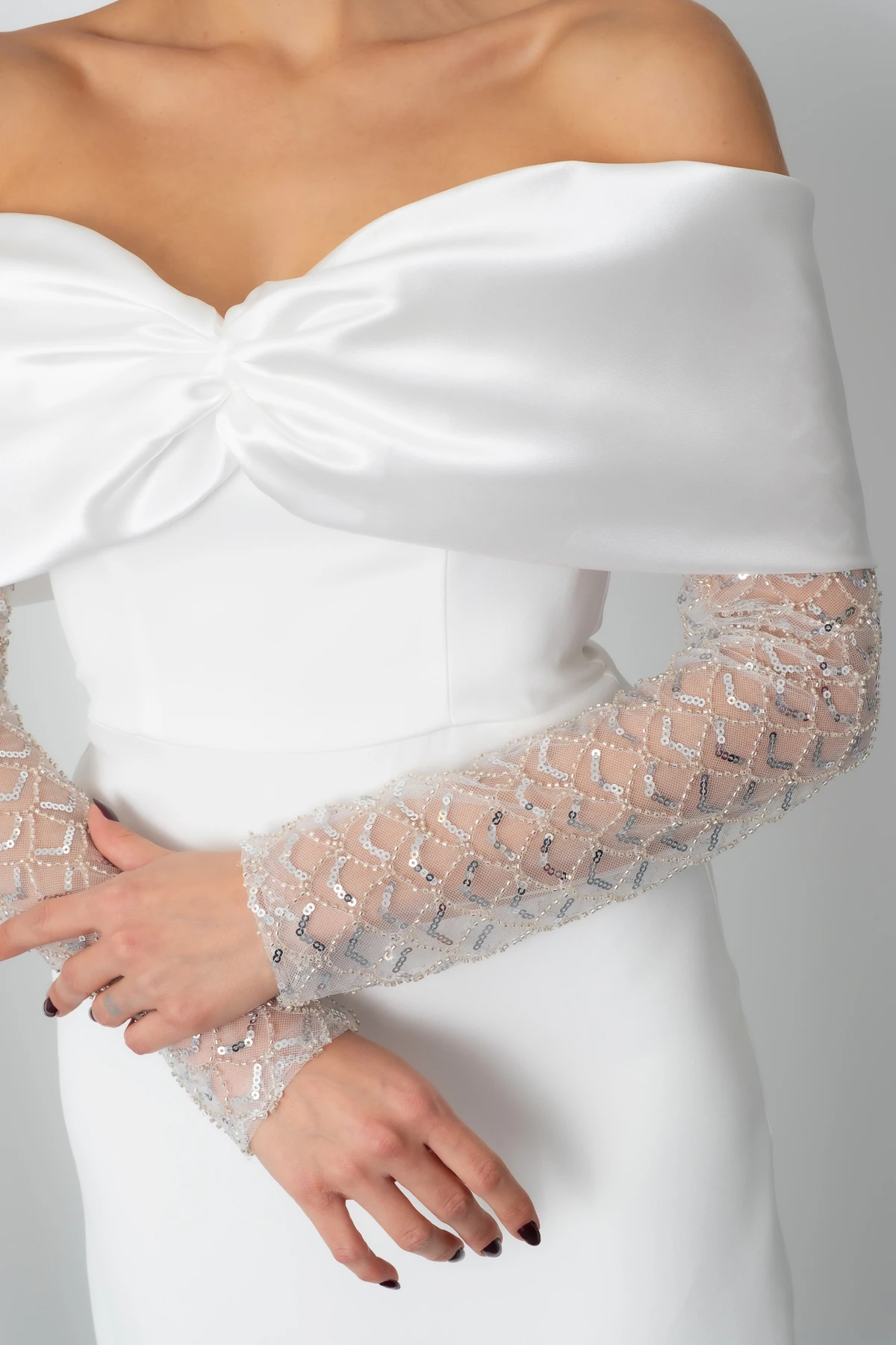 Kadın Kol Detaylı Fiyonklu Söz Nişan Nikah Abiye Elbise - Beyaz