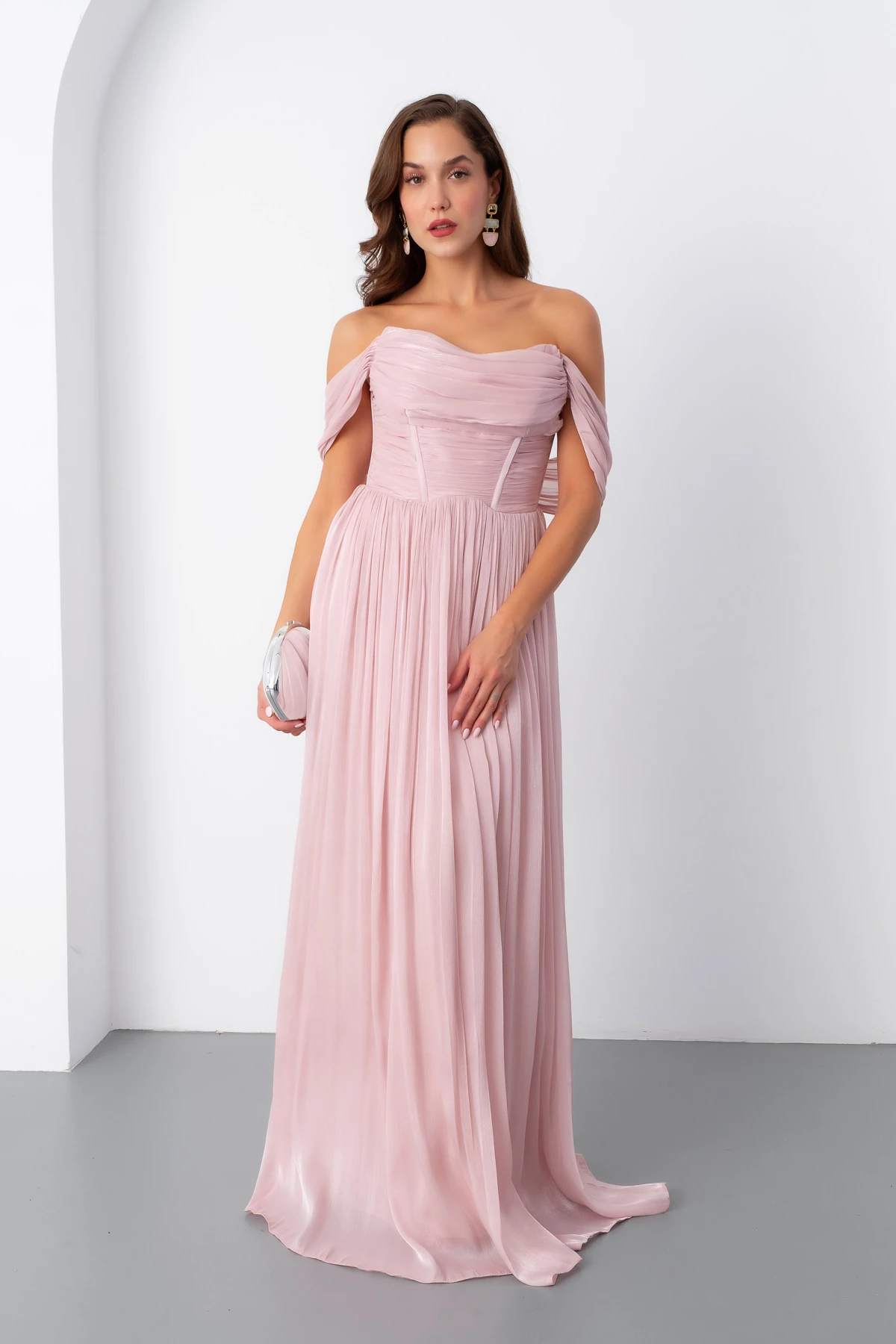 Kadın Kayık Yaka Uzun Abiye Elbise - Pudra