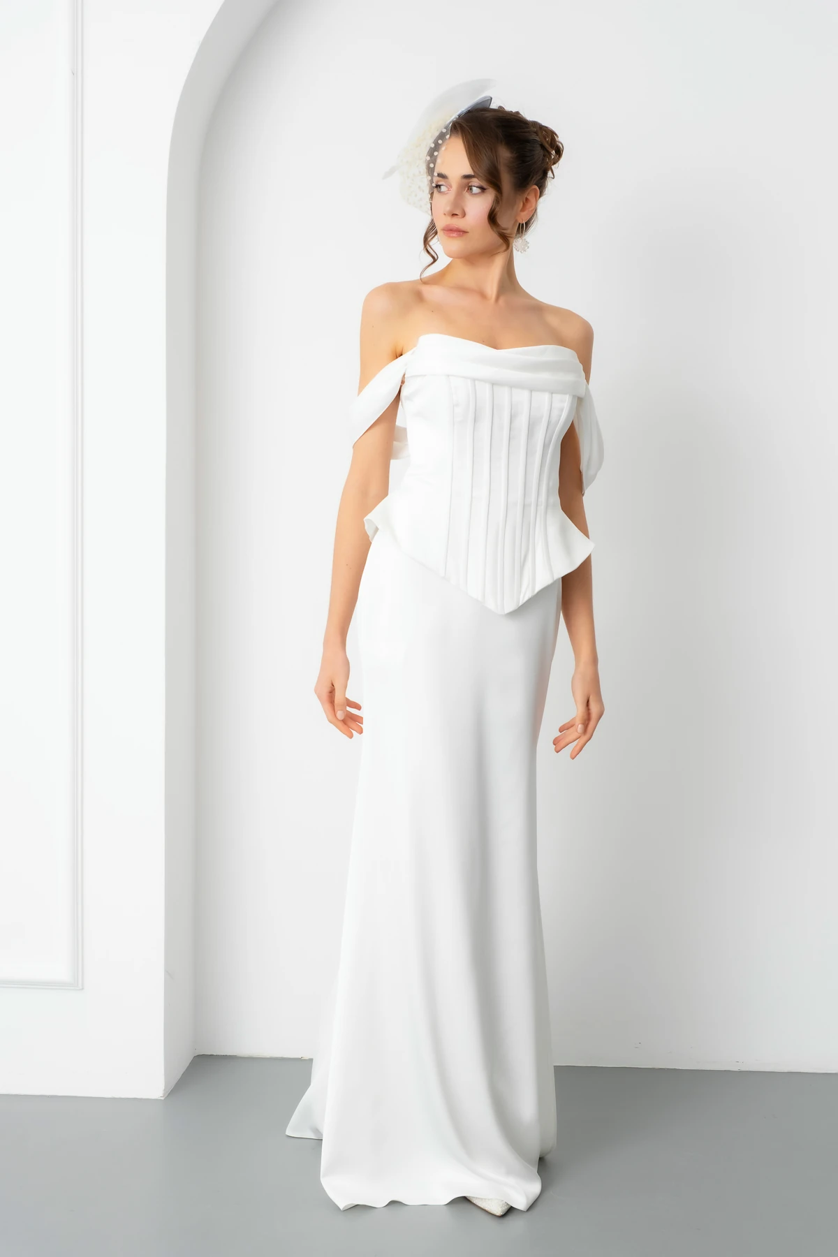 Kadın Kayık Yaka Balenli Peplum Kesim Saten Abiye Elbise - Beyaz