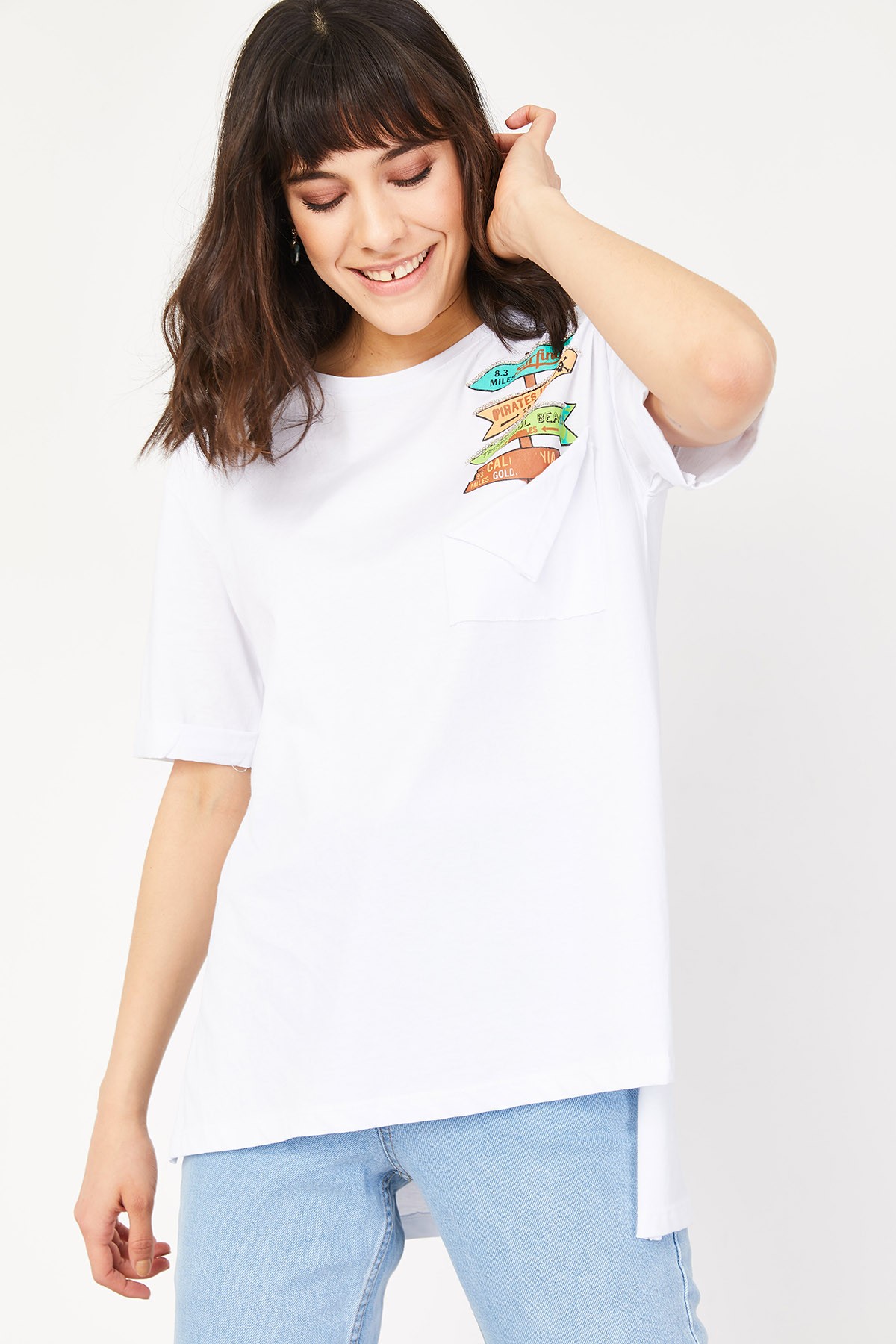Kadın Önü Kısa Arkası Uzun Yanları Yırtmaçlı T-Shirt