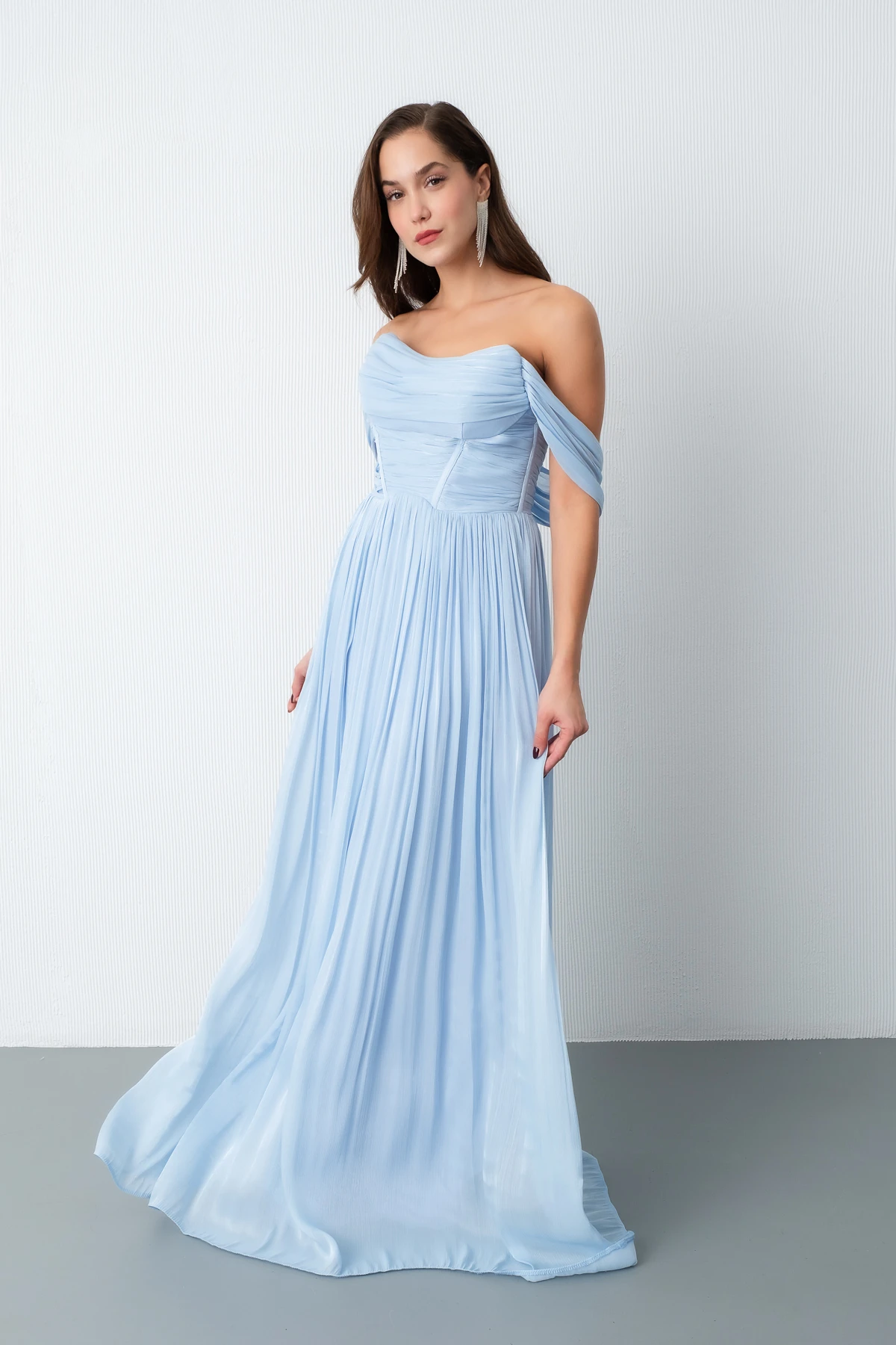 Kadın Kayık Yaka Uzun Abiye Elbise - Bebe Mavi