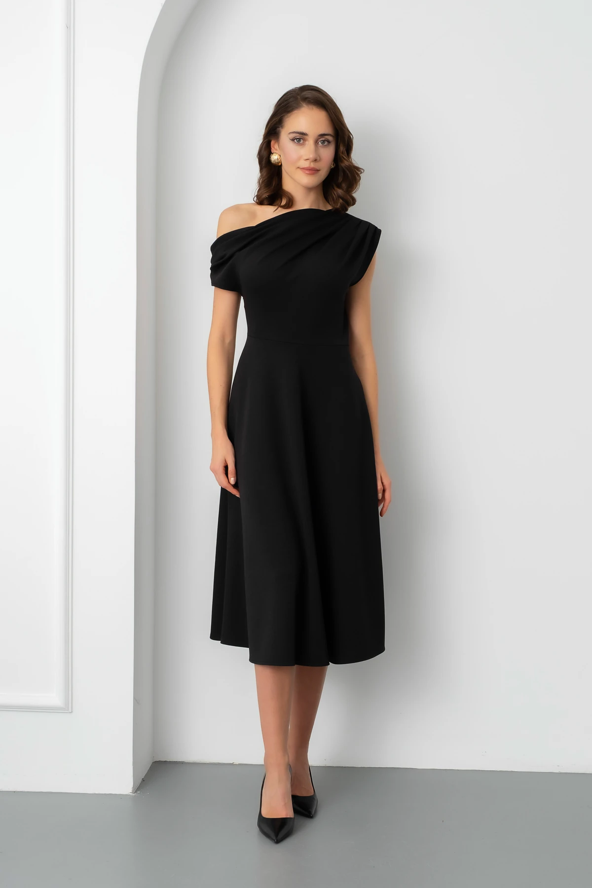 Kadın Düşük Omuzlu Midi Boy Elbise - Siyah