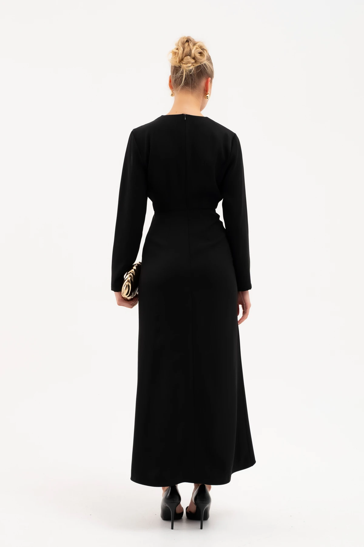 Kadın İstiridye Aksesuarlı Uzun Kol Elbise - Siyah