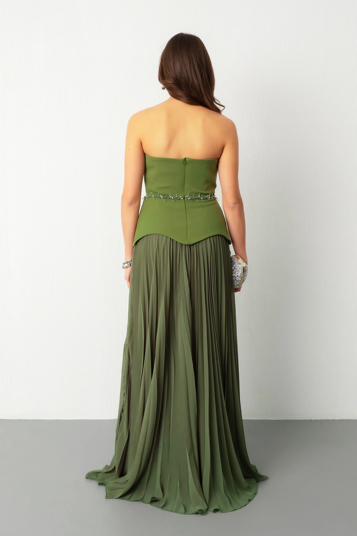 Kadın Straplez Yaka Taşlı Piliseli Uzun Abiye Elbise