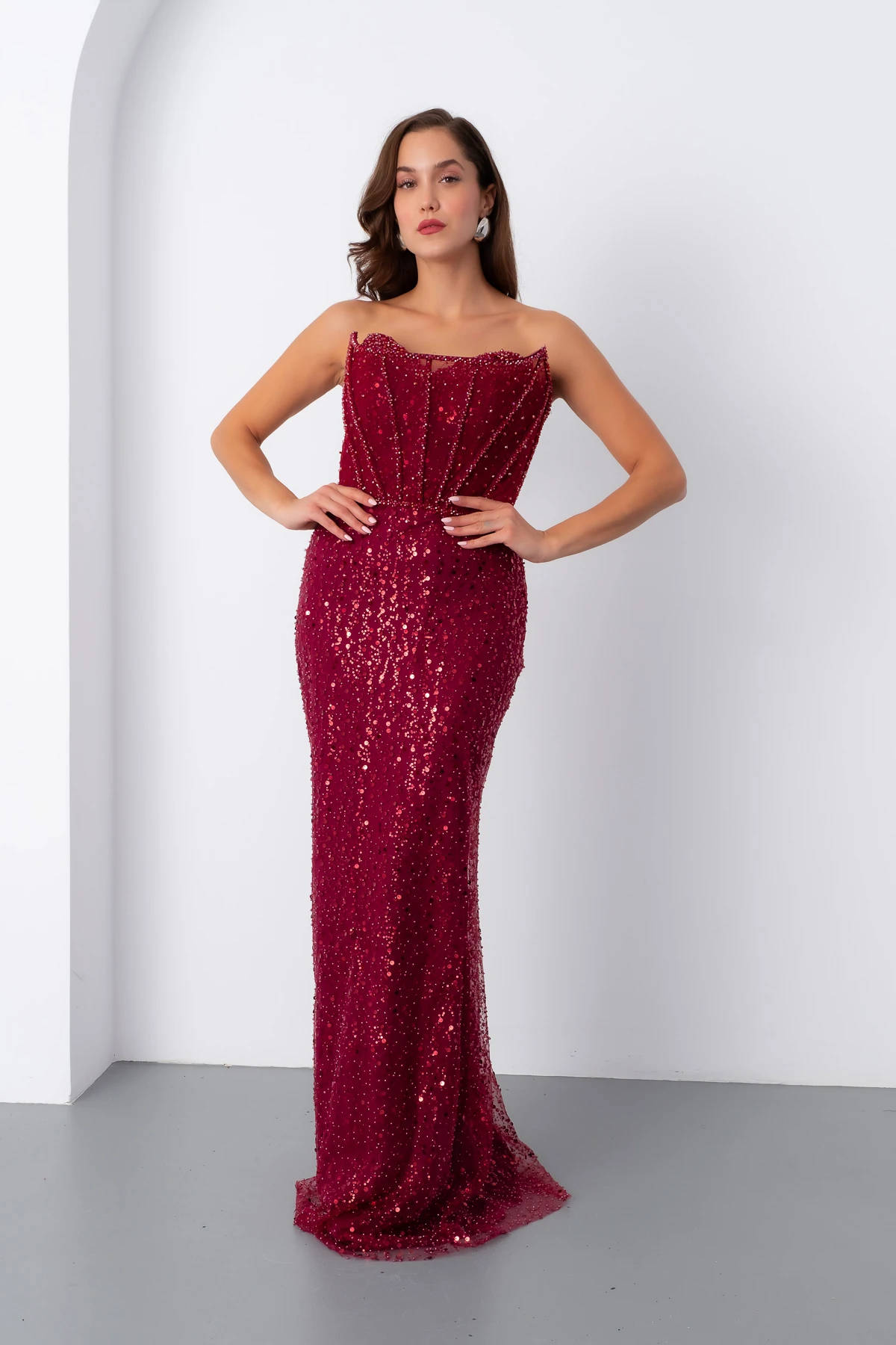 Kadın Straplez Taşlı Balık Abiye Elbise