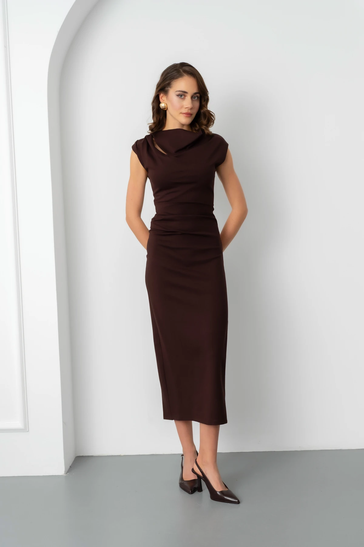 Kadın Yaka Detay Midi Davet Elbisesi