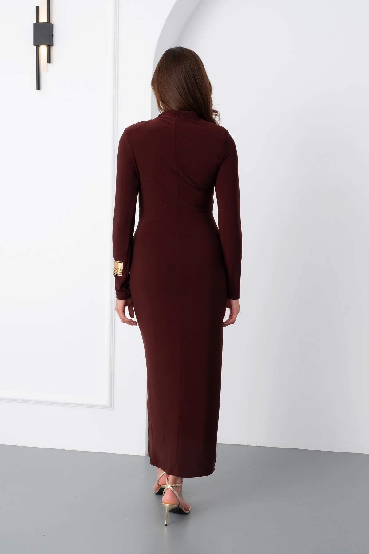 Kadın Uzun Kol Drapeli Uzun Elbise - Kahverengi