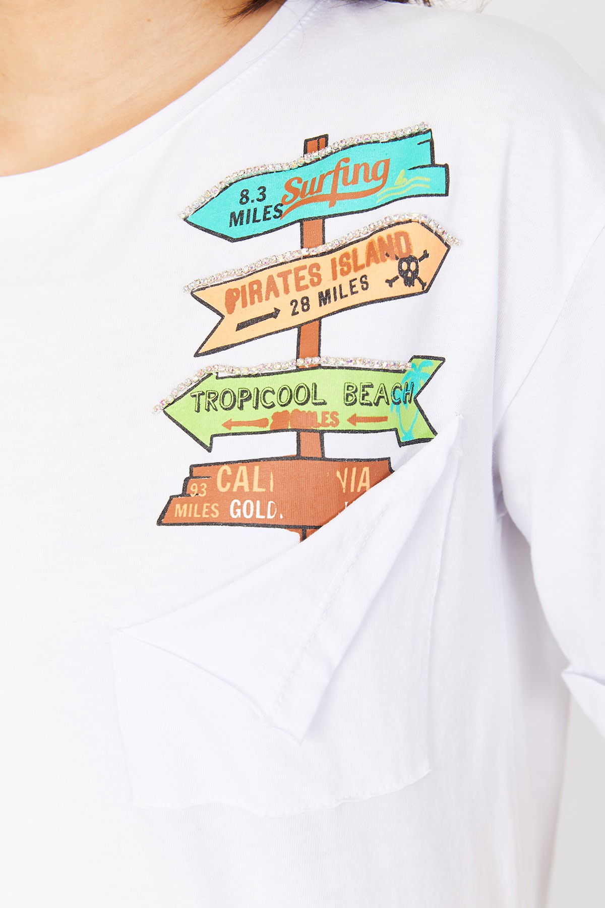 Kadın Önü Kısa Arkası Uzun Yanları Yırtmaçlı T-Shirt