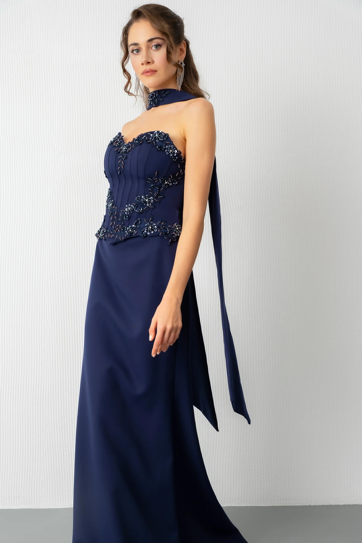 Kadın Güpür Aplikeli Balen Korse Detay Uzun Söz Nişan Abiye Elbise