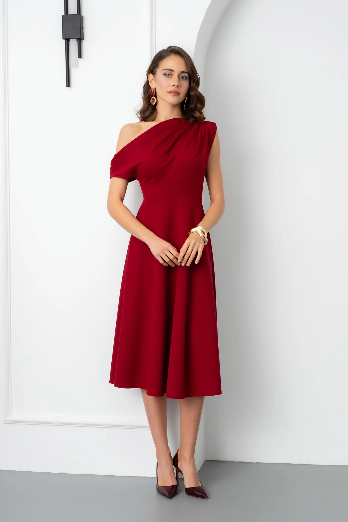 Kadın Düşük Omuzlu Midi Boy Elbise