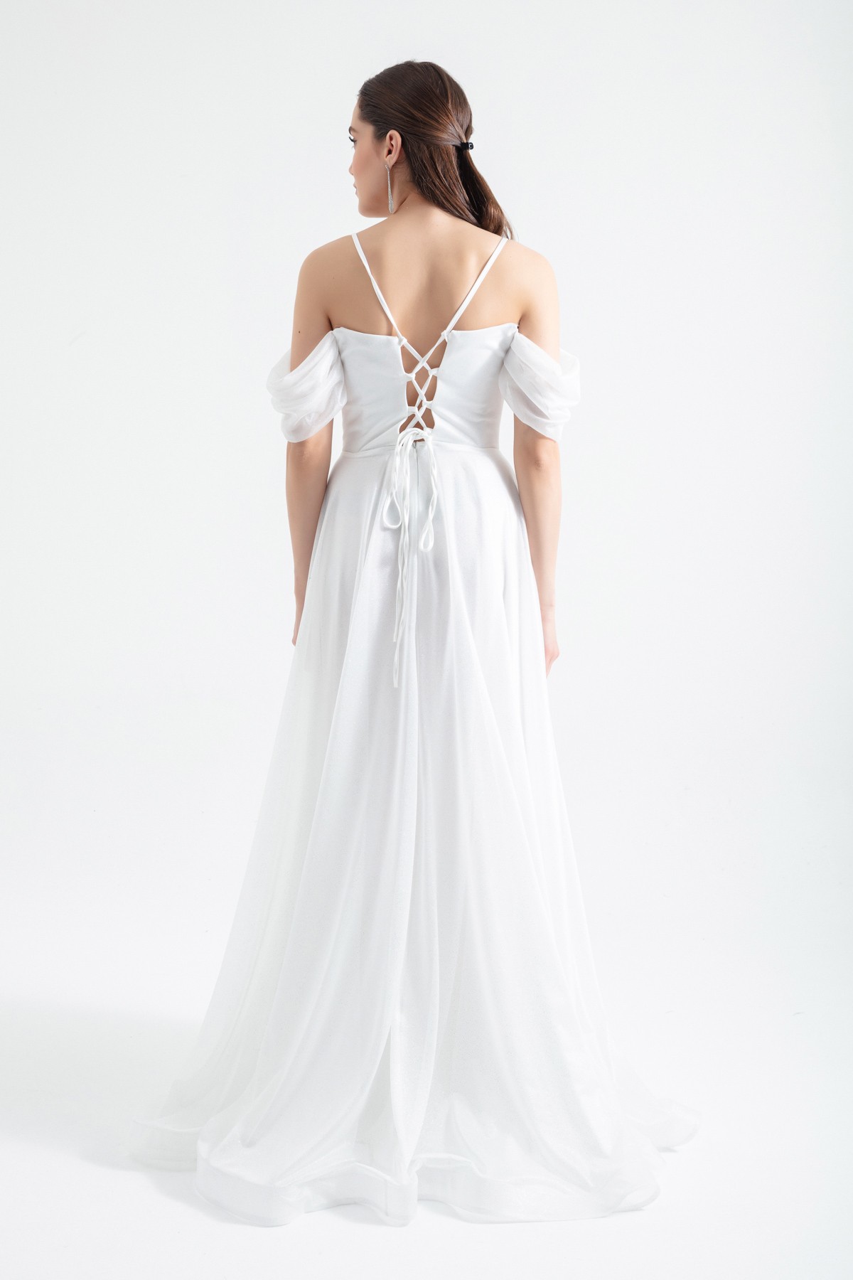 Kadın Askılı Simli Uzun Kloş Abiye Elbise - Beyaz