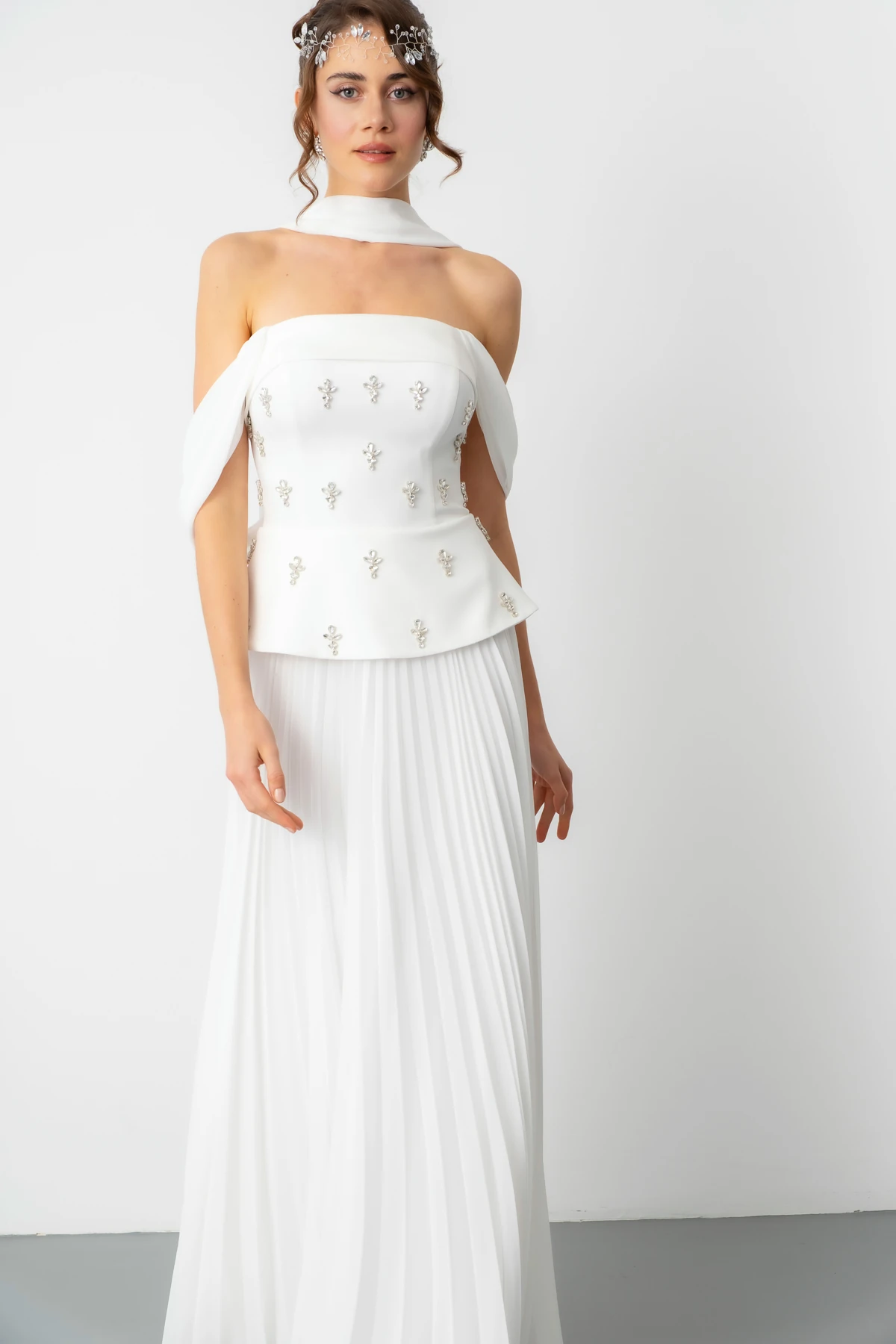 Kadın Straplez Yaka Taşlı Uzun Söz Nişan Nikah Abiye Elbise - Beyaz