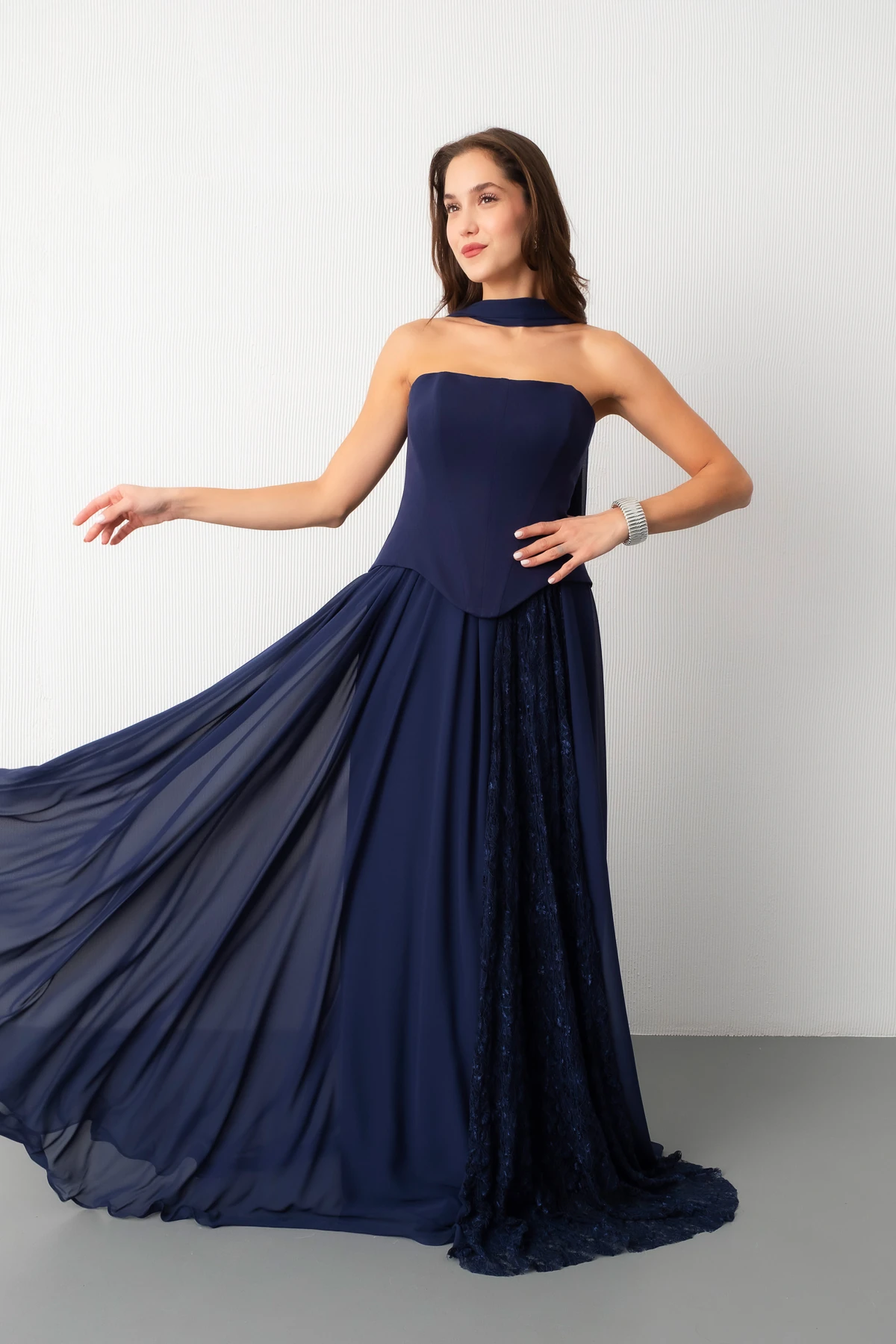 Kadın Straplez Yaka Piliseli Dantel Detay Uzun Abiye Elbise - Lacivert