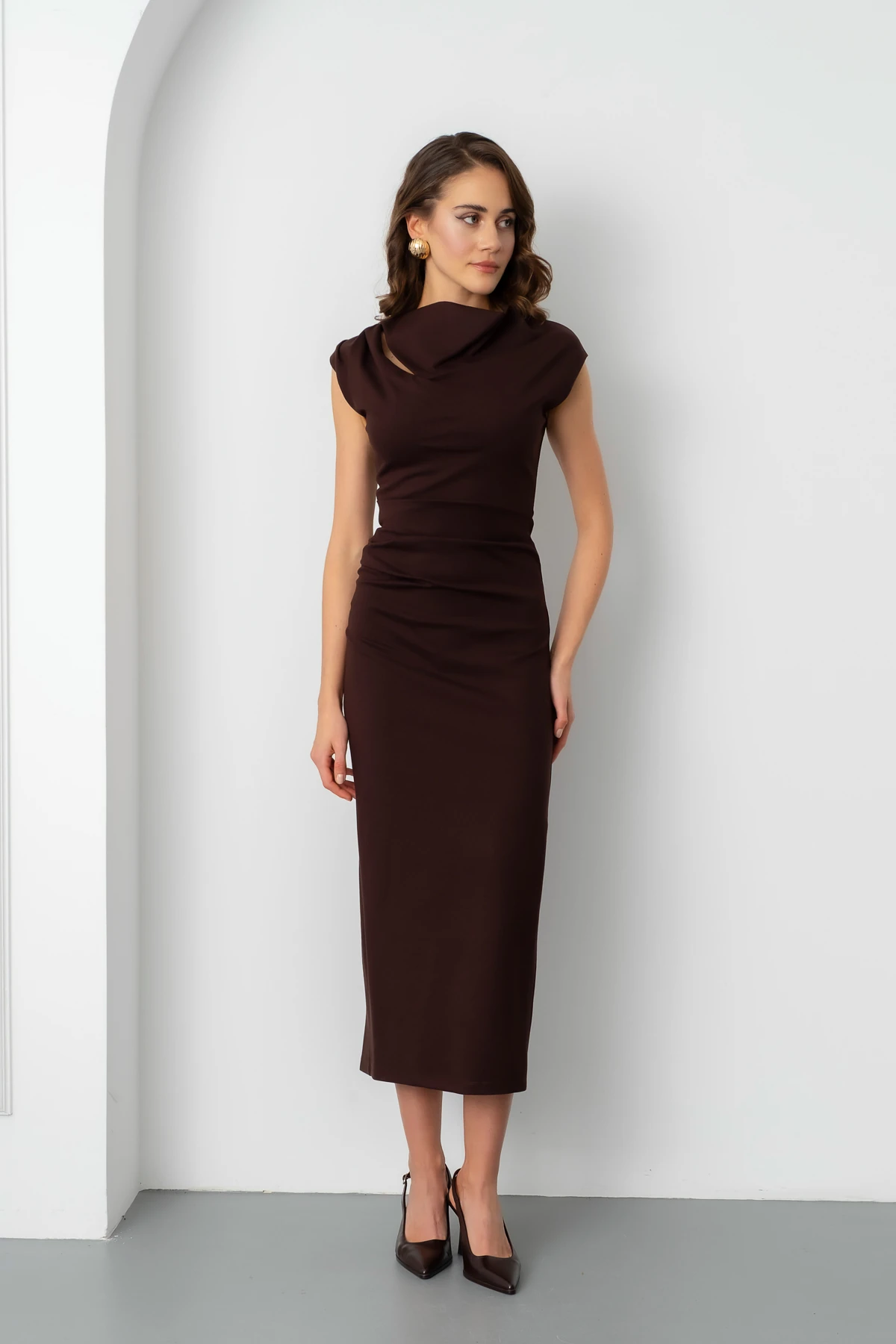 Kadın Yaka Detay Midi Davet Elbisesi - Kahverengi