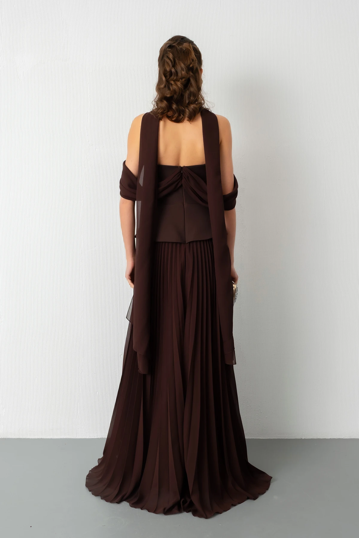 Kadın Straplez Yaka Taşlı Uzun Söz Nişan Nikah Abiye Elbise - Kahverengi