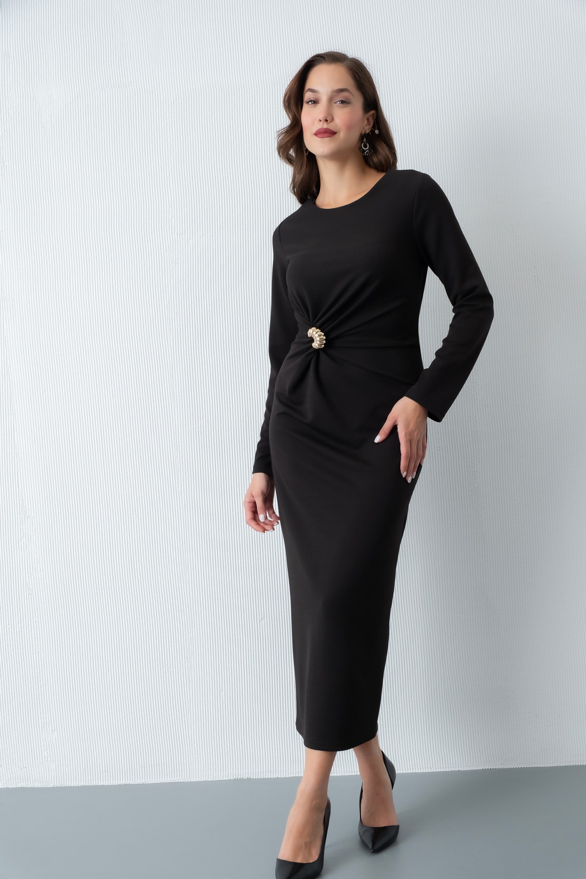 Kadın Aksesuar Detaylı Davet Elbisesi - Siyah