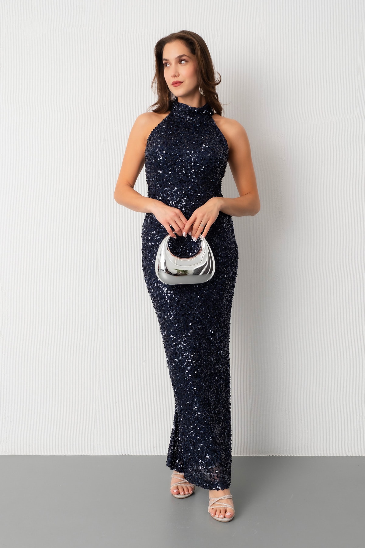 Kadın Halter Yaka Pul Payet Uzun Abiye Elbise - Lacivert