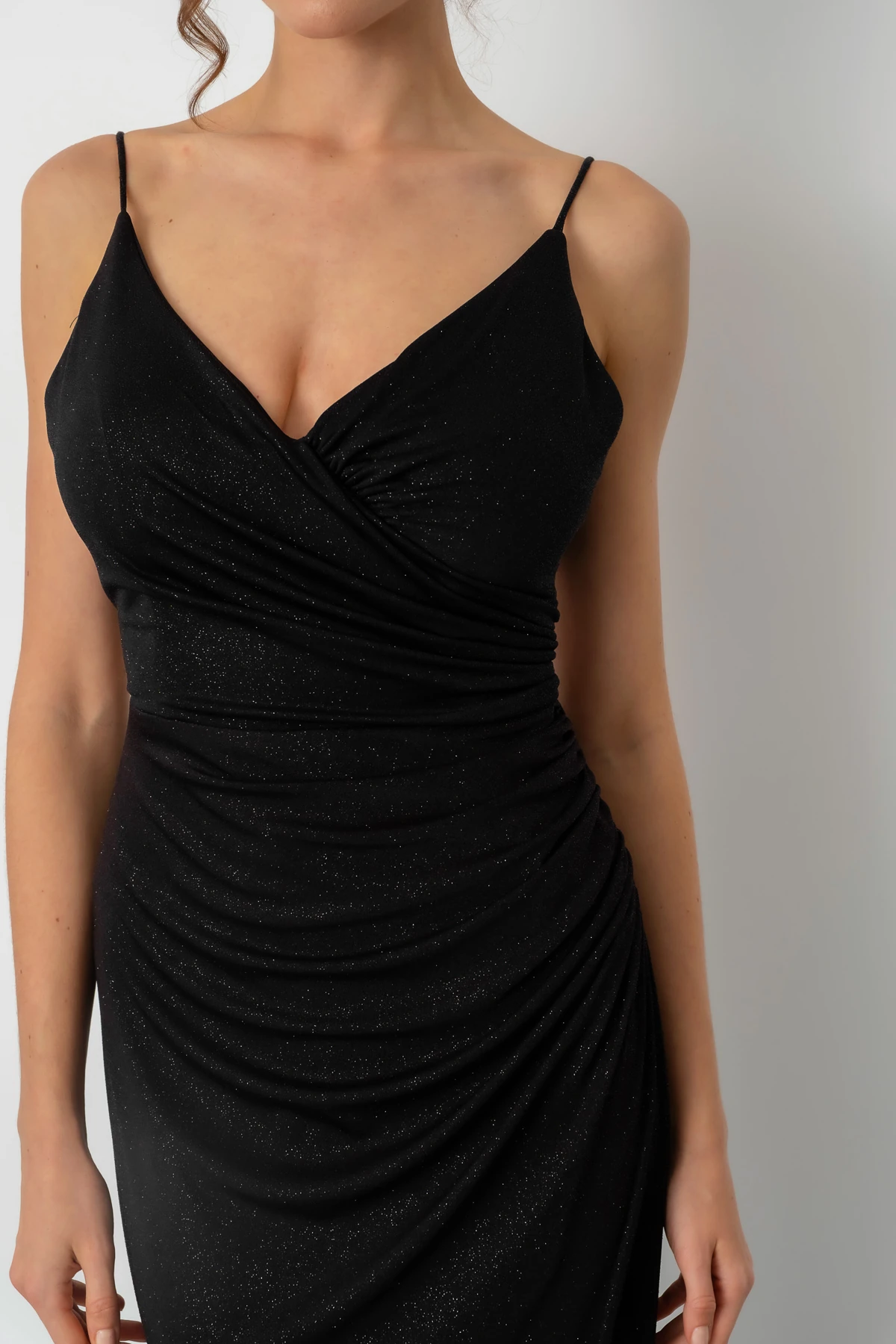 Kadın Sırt Dekolteli Simli Uzun Abiye Elbise - Siyah