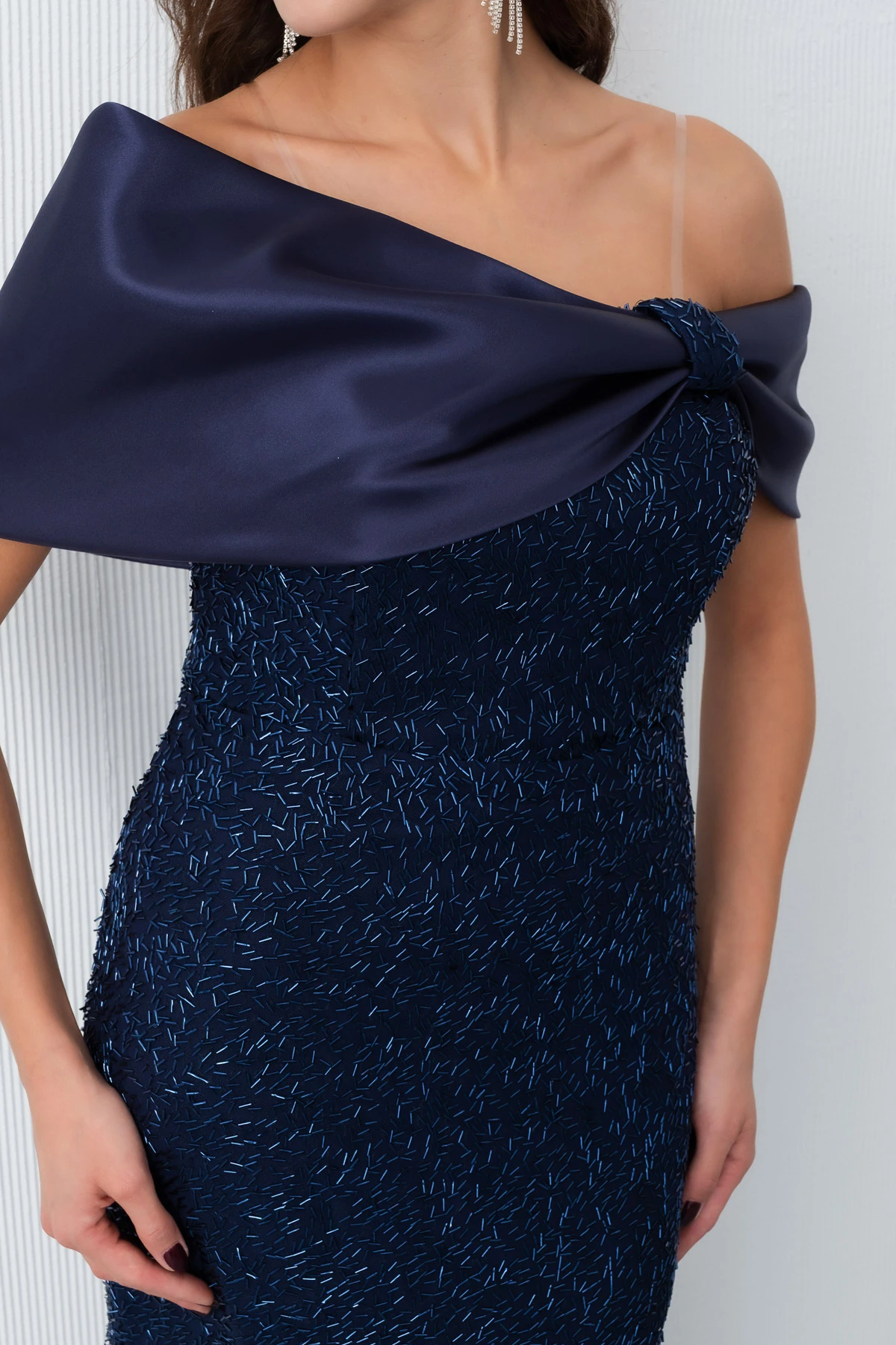 Kadın Yaka Detay Boncuklu Midi Söz Nişan Abiye Elbise - Lacivert