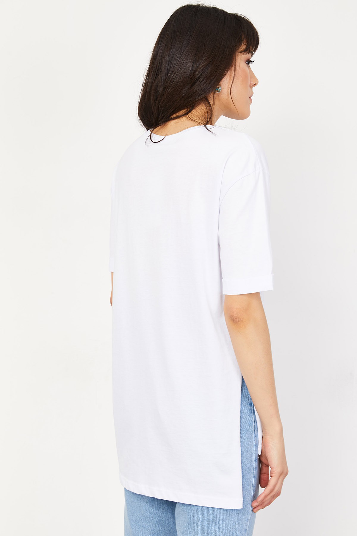 Kadın Önü Kısa Arkası Uzun Yanları Yırtmaçlı T-Shirt