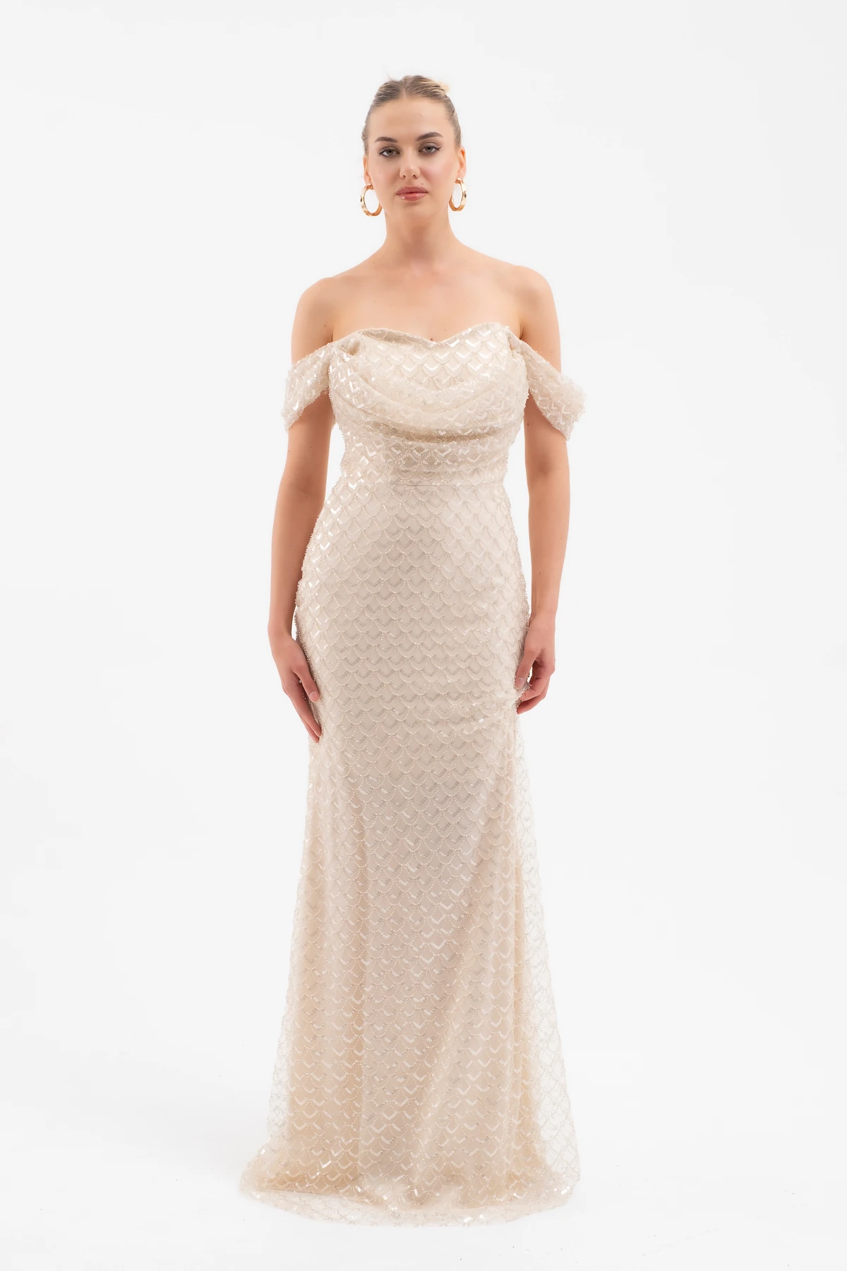 Kadın Madonna Yaka Boncuklu Uzun Abiye Elbise - Bej