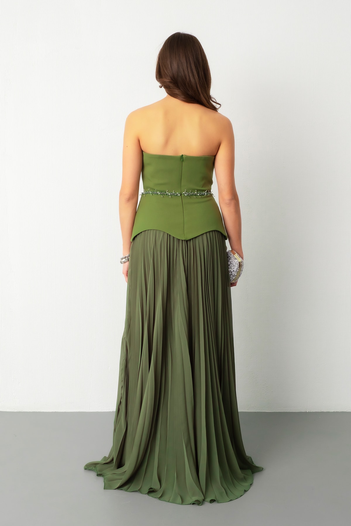 Kadın Straplez Yaka Taşlı Piliseli Uzun Abiye Elbise