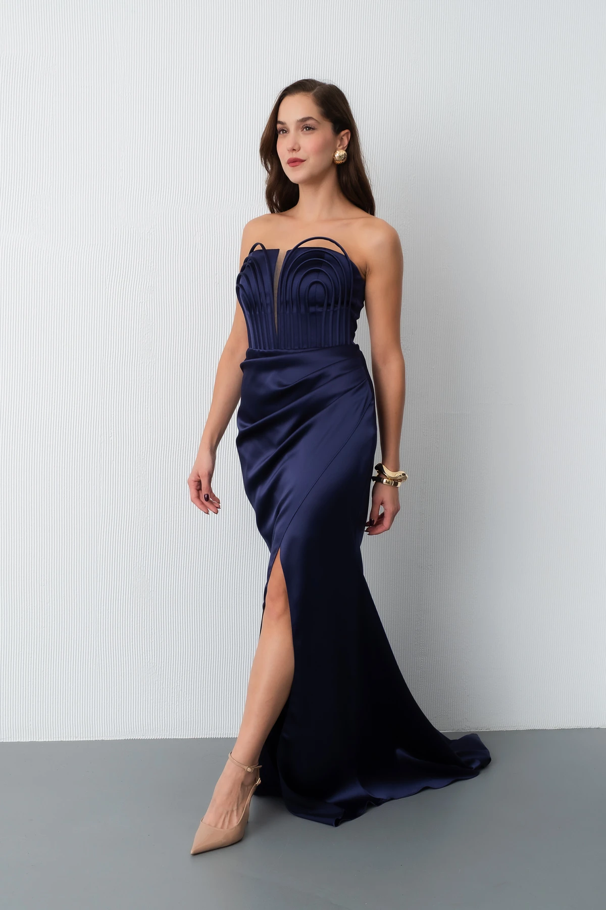 Kadın Yaka Detay Saten Uzun Söz Nişan Abiye Elbise - Lacivert