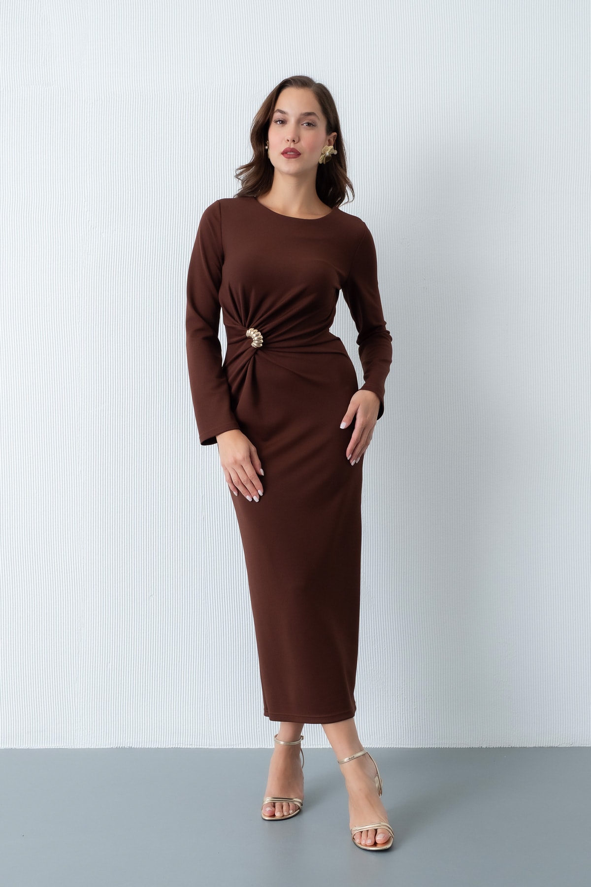 Kadın Aksesuar Detaylı Davet Elbisesi - Kahverengi