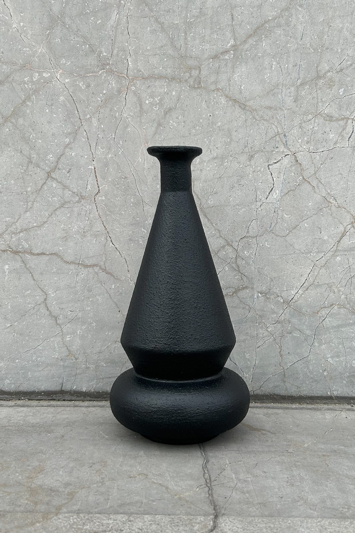 Vase Black Vase 020