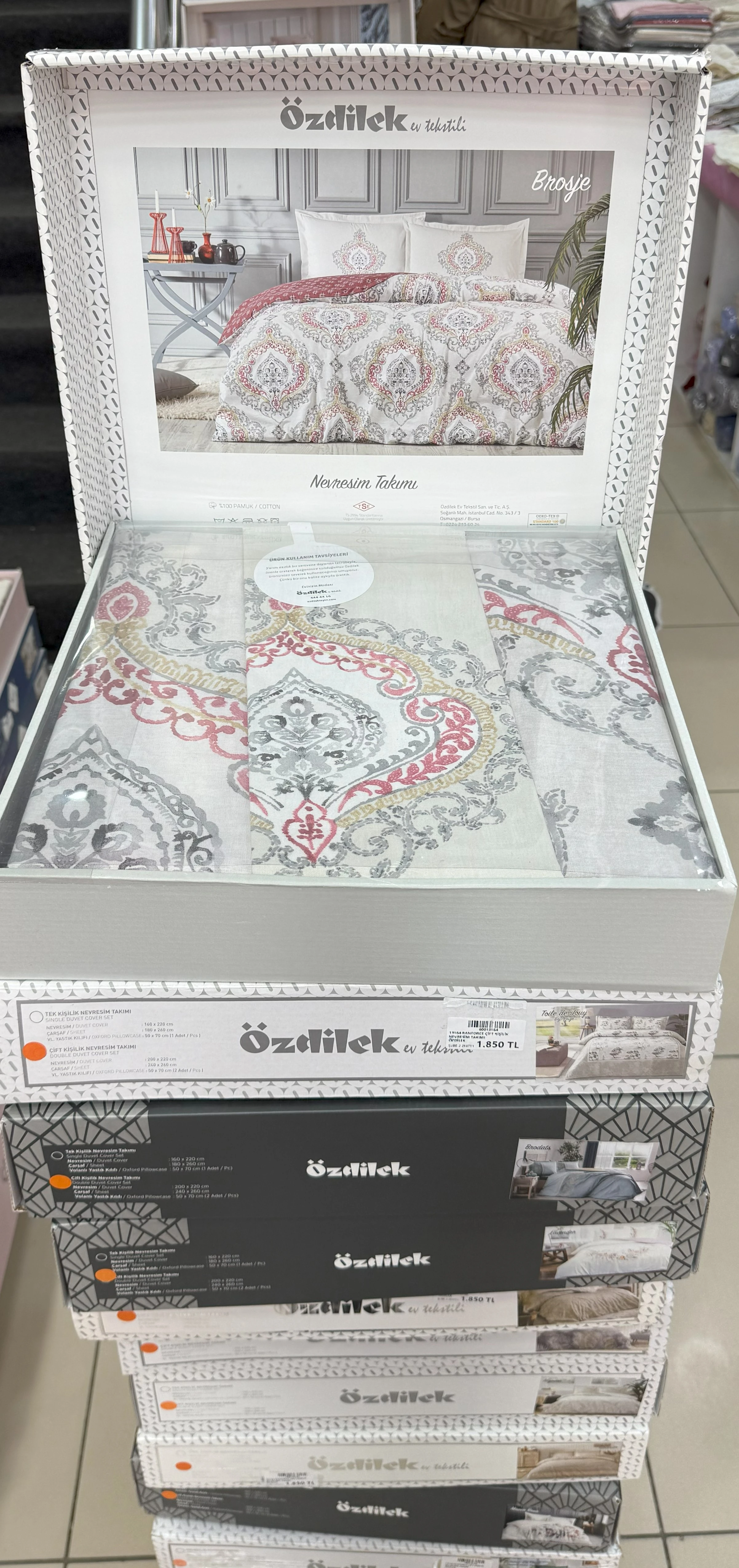 %100 Pamuklu Çift Kişilik Nevresim Takımı (4 Parça) Sınırlı Stok - 18. Model