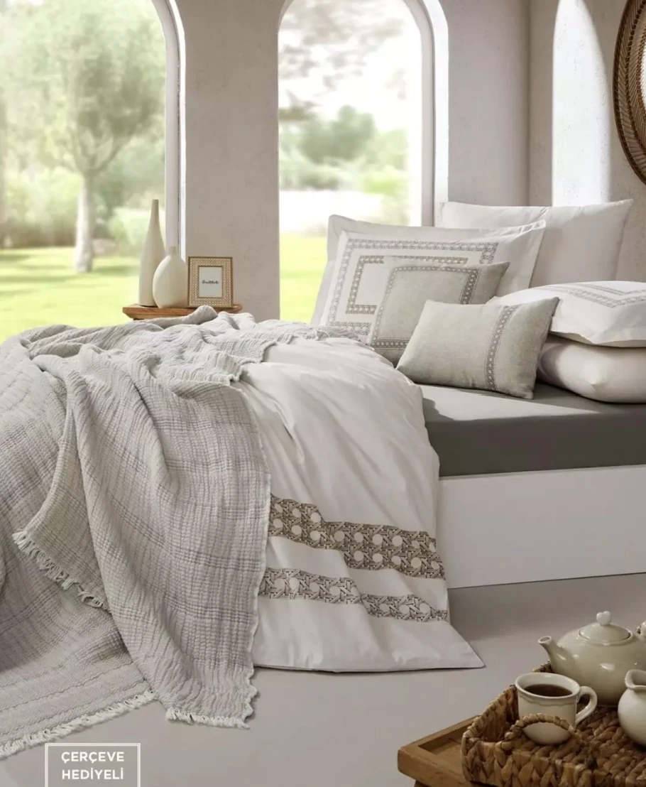 Çerçeve Hediyeli Özel Seri Nevresim Takımı - Sınırlı Stok (5 Parça)