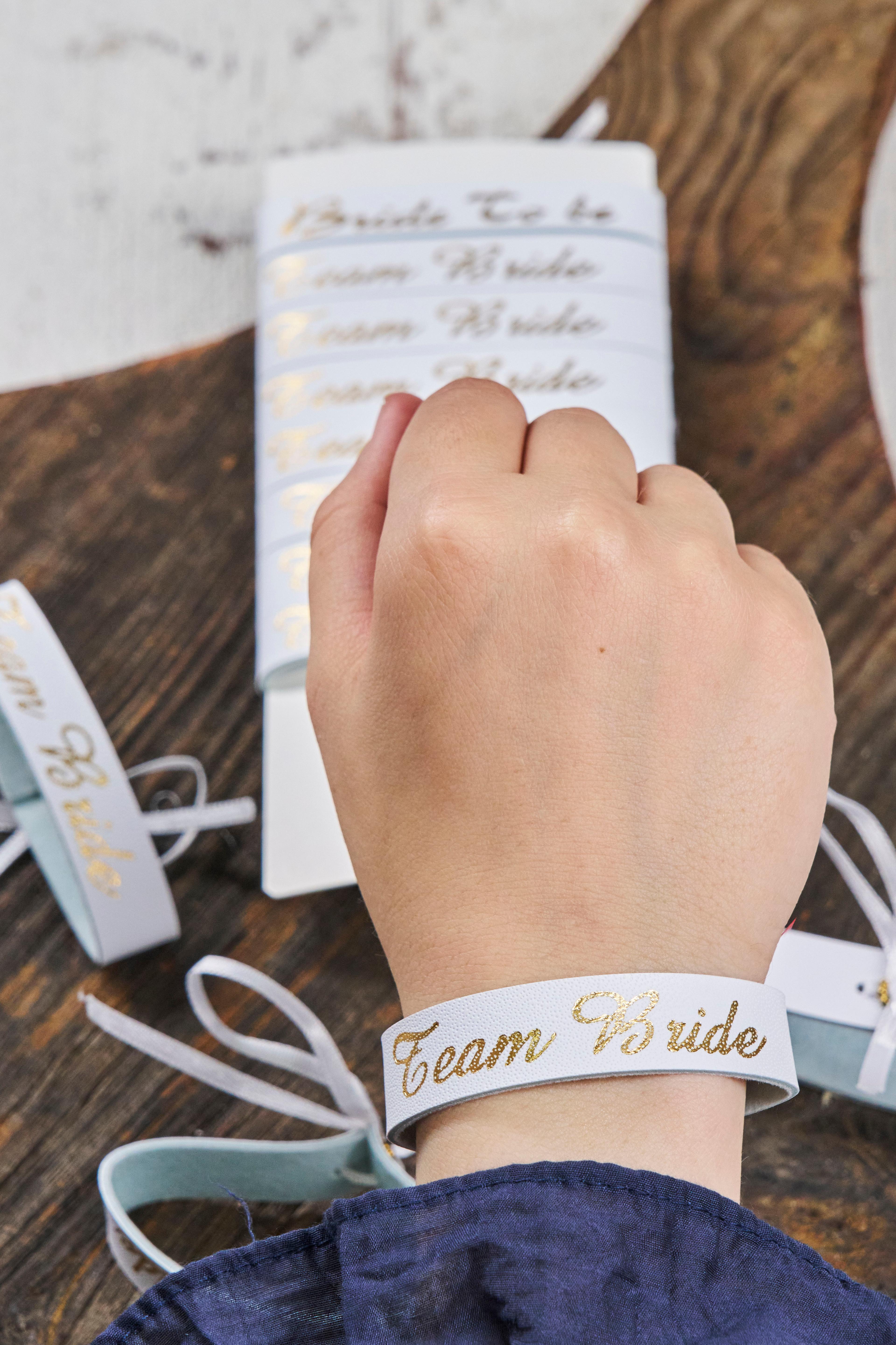 12 Adet "Team Bride" Bileklik