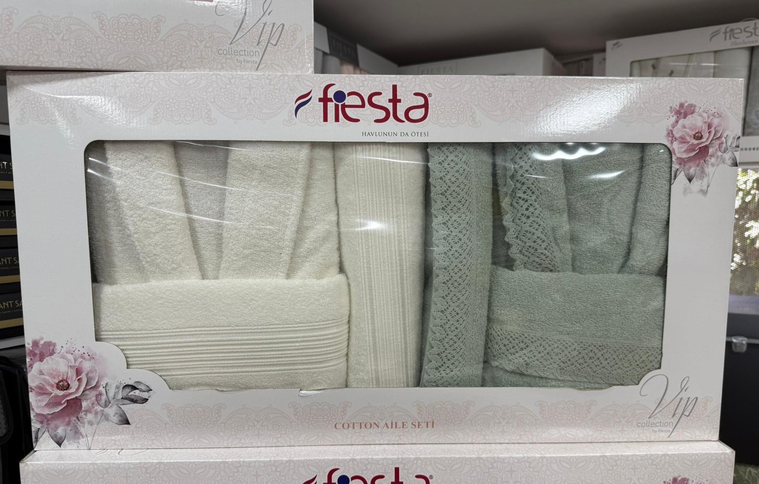 Fiesta Kampanyalı Bornoz Takımı - Özel Fiyat Sınrılı Stok - Ücretsiz Kargo - 5. Model