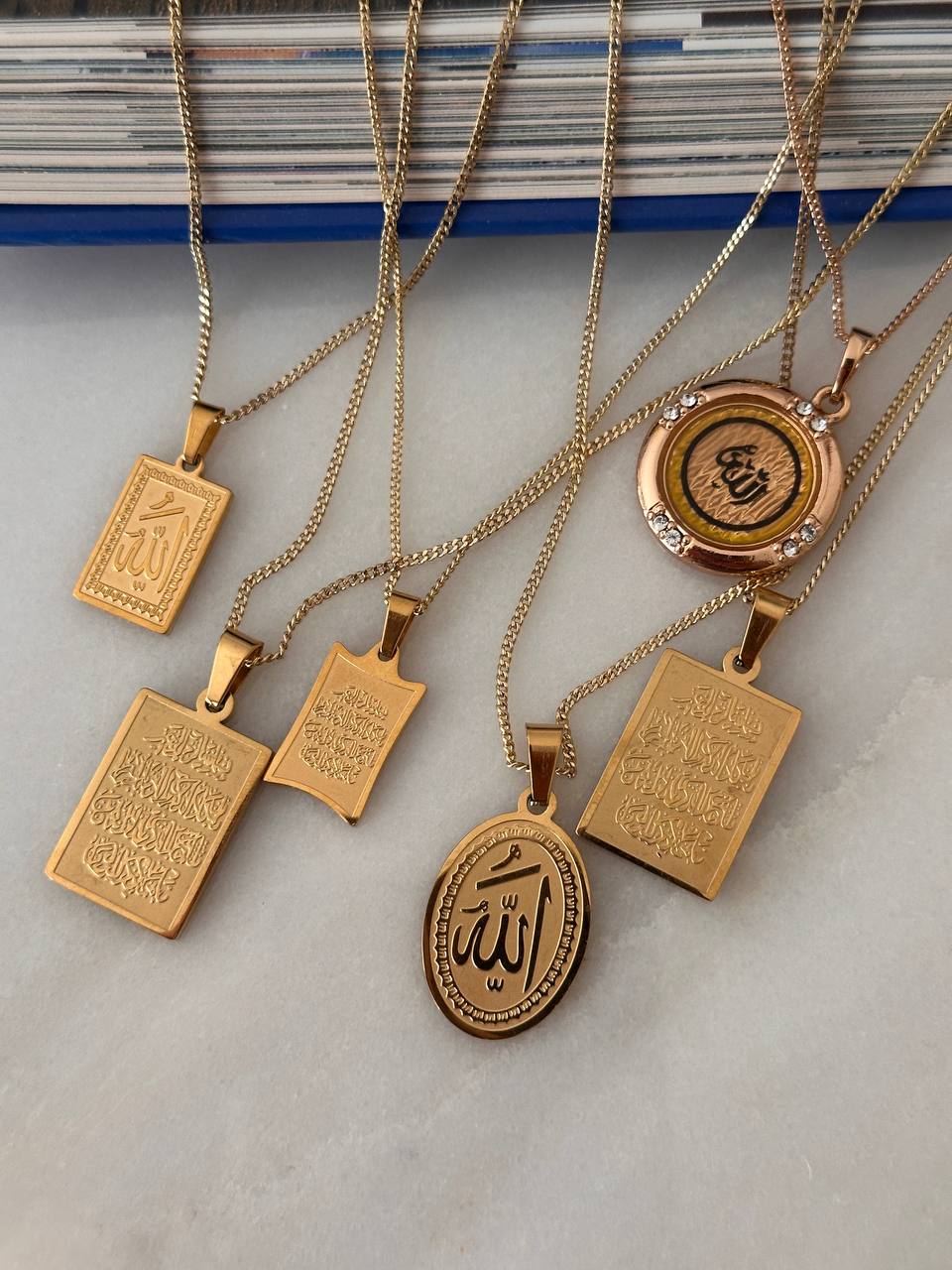 Vip Çelik 14 Ayar Altın Rengi Zirkon Taşlı ALLAH Yazılı Antialerjik Kolye Uzunluk 45 cm.