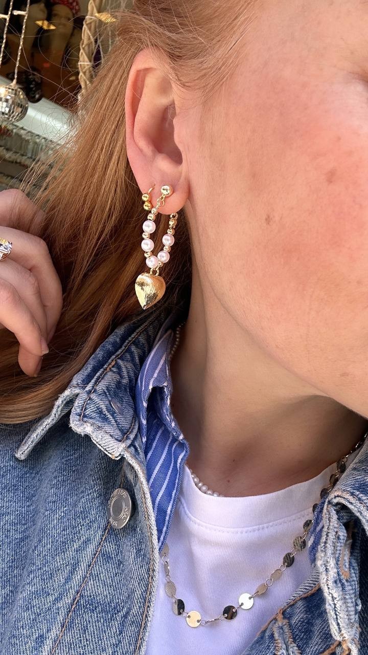 Vip Çelik Gold Renk Orijinal Cam İnci ve Kalp Sallantılı Antialerjik Özel Tasarım Küpe Genişlik 1.5 cm. Uzunluk 4.5 cm.