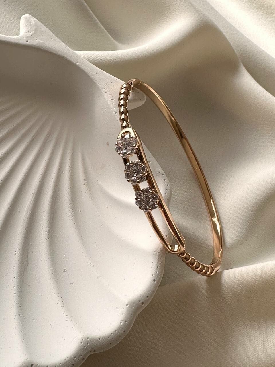 Vip Çelik Roze Gold Renk Zirkon Taş Antialerjik Kelepçe Bileklik Genişlik 6 cm.