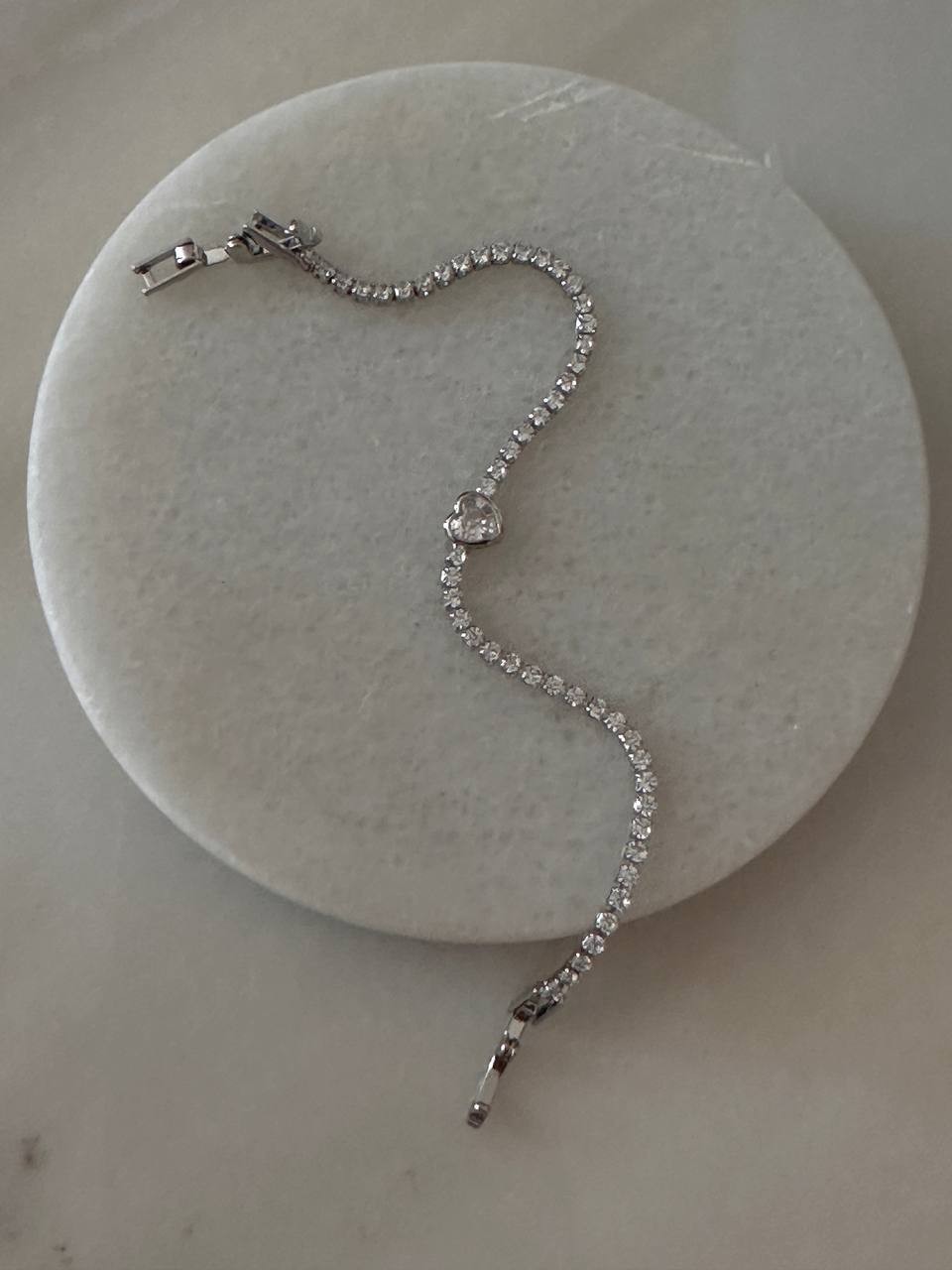 Vip Seri Gümüş Renk Zirkon Taşlı Kalp Figürlü Rodyum Kaplama Su Yolu Bileklik Uzunluk 15 cm. Ek Klipsle 16 cm.