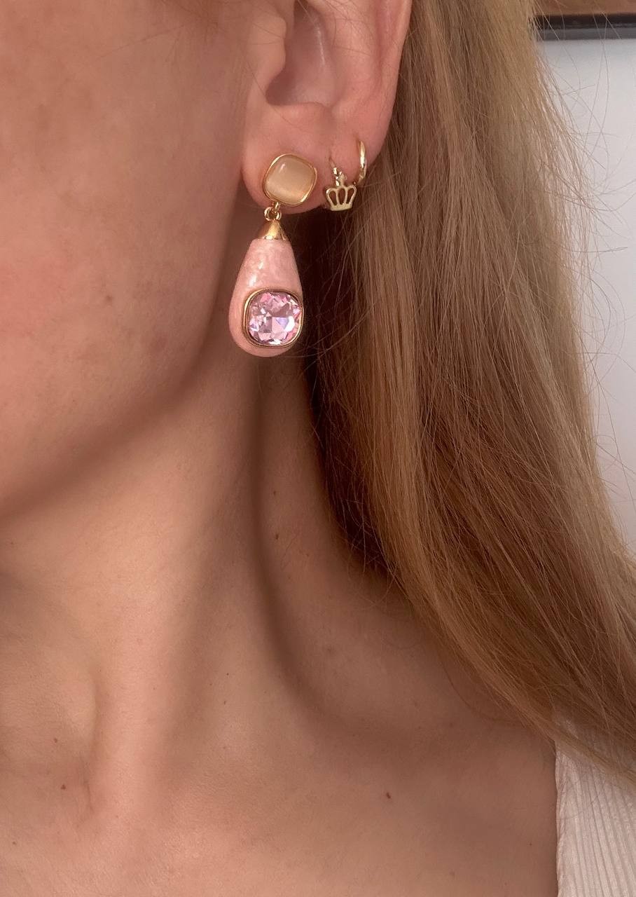 Vip Seri Gold Renk 925 K Gümüş Kaplama Pembe Taşlı Sallantılı Küpe Uzunluk 3,5 cm.