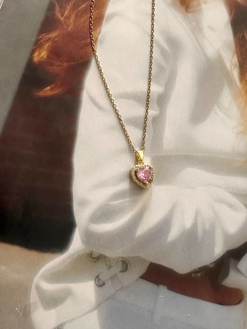 Paslanmaz Çelik Gold Renk Zirkon Pembe Kalp Taşlı Kolye Uzunluk 45 cm.