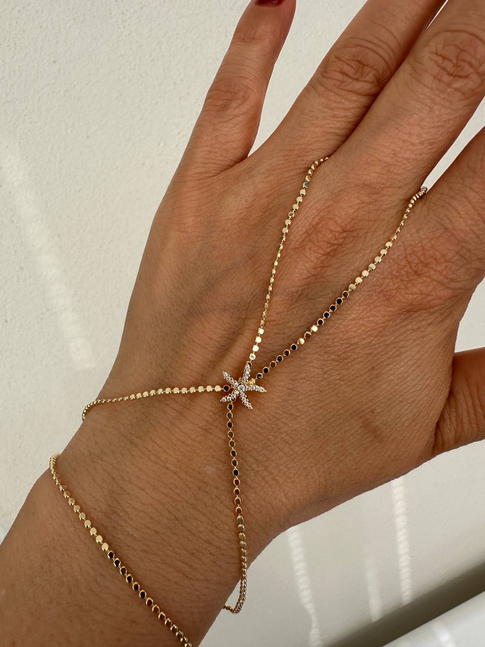 Gold Renk Zirkon Taşlı Pul Zincirli Deniz Yıldızı Figürlü Rodyum Kaplama Şahmeran Bileklik