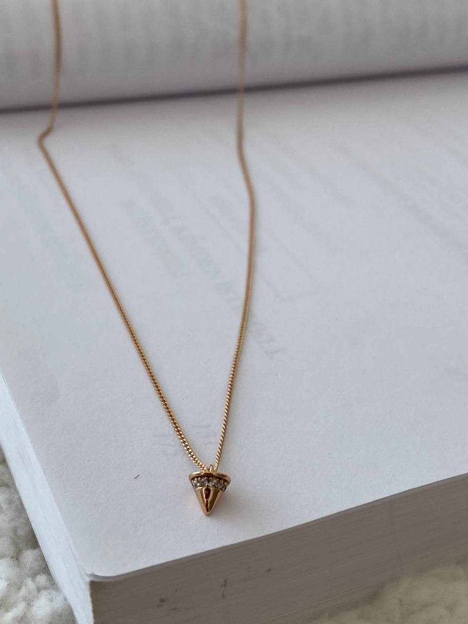 Vip Çelik Gold Renk Zirkon Taş Antialerjik Minimal Kolye Uzunluk 42 cm.