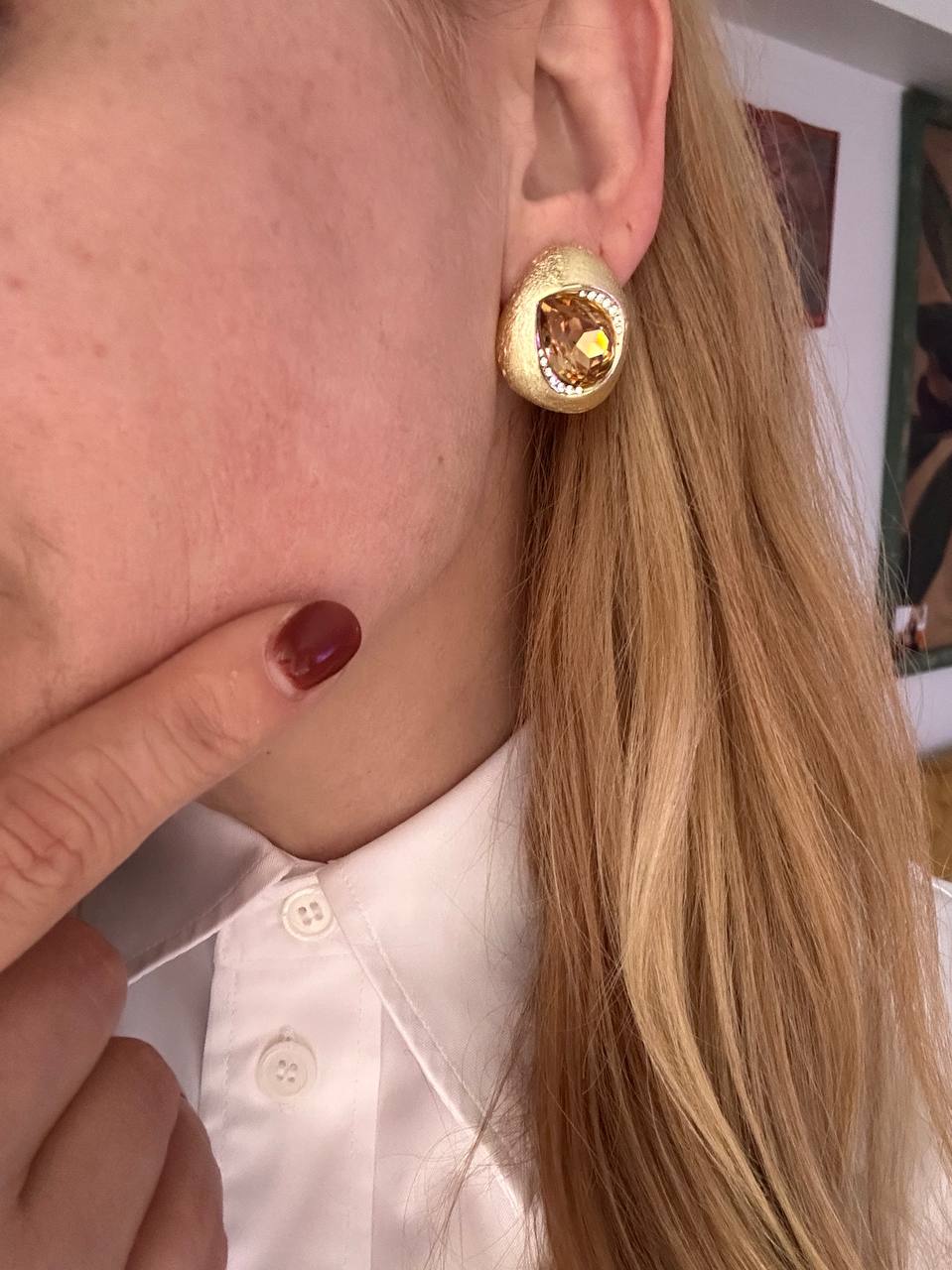 Vip Çelik Gold Renk Bal Rengi Zirkon Taşlı Lazer Kesim Premium Seri Antialerjik Küpe En Boy 2,5 cm.